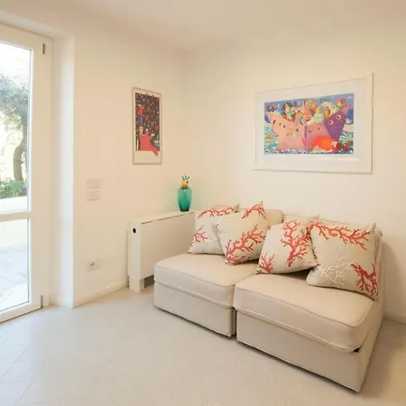 Apartment Via